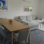 La Maison De L'ile Bora 빌라 폴리코로