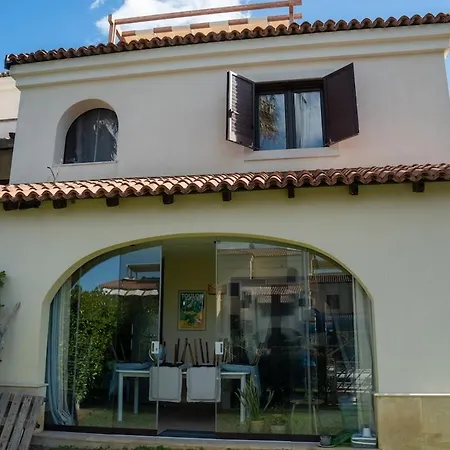 La Maison De L'ile Bora 빌라 폴리코로