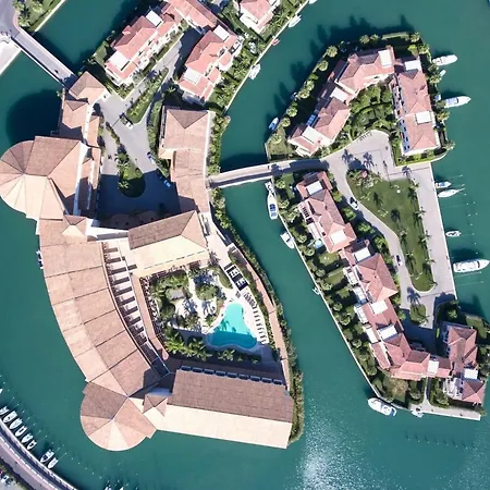 La Maison De L'ile Bora * Policoro